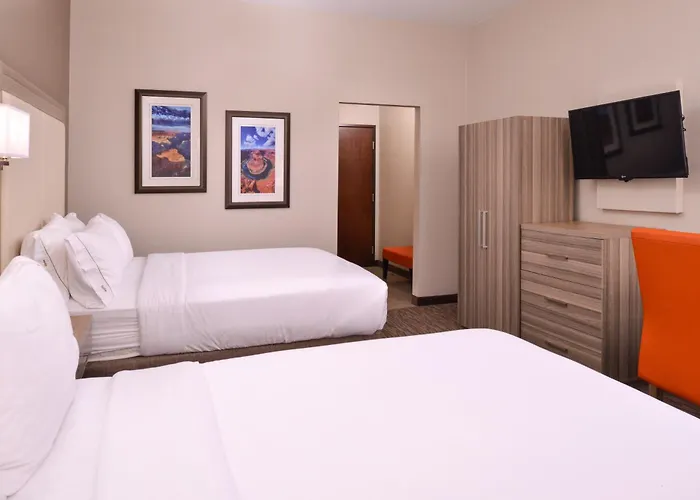 Hotel Express & By Ihg Williams