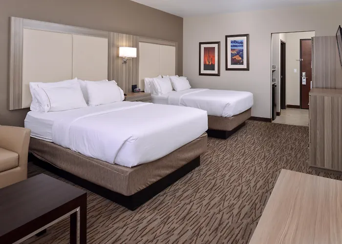 Express & By Ihg 3* Williams