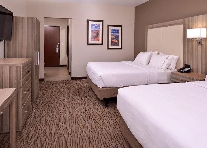Express & By Ihg 3*
