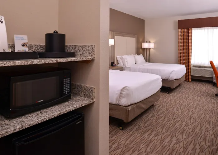 Hotel Express & By Ihg Williams