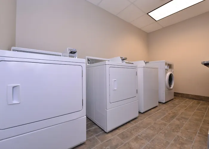 Hotel Express & By Ihg Williams